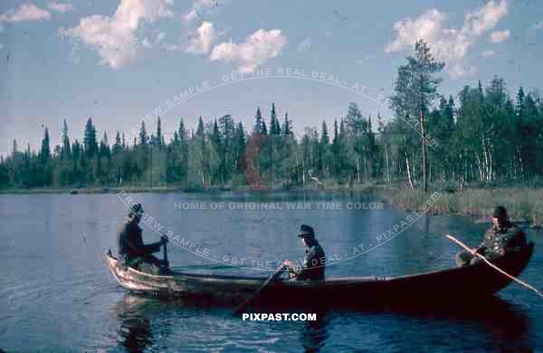 134th Gebirgsjaeger, Finland 1944, german soldier in boat on river