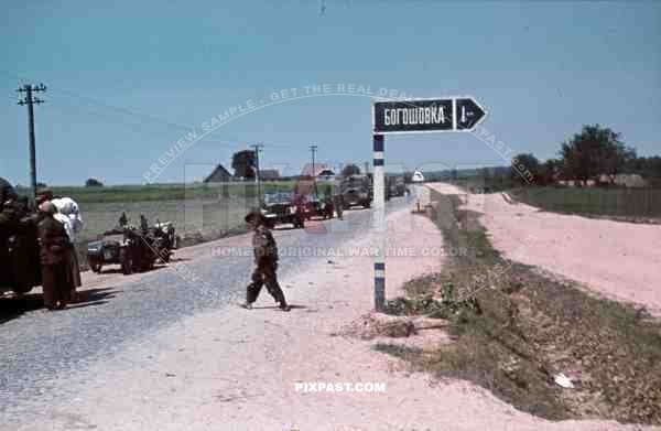 14th Panzer Division driving past Gorowobka, Russia 1941