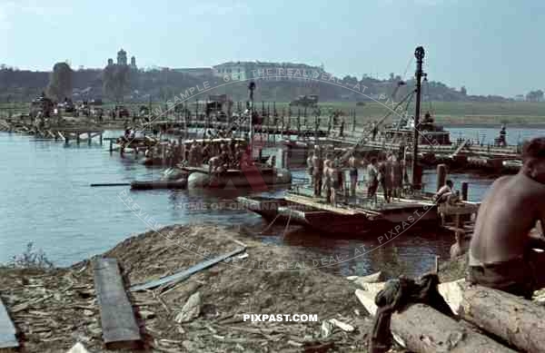 3rd Panzer Division, Panzer 3 Tanks crossing makeshift pontoon war bridge, Dnjepr River, Bychau, Belarus. 1941