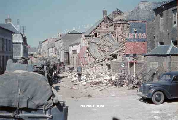 Advance on the Route de Charleville in Maubert-Fontaine, France 1940