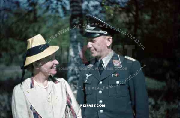 Bindewald wife Luftwaffe Luftlotte Kaserne Barracks Braunschweig 1939 uniform dagger ribbon