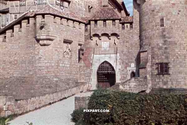 Burg Kreuzenstein in Loebendorf, Austria 1940