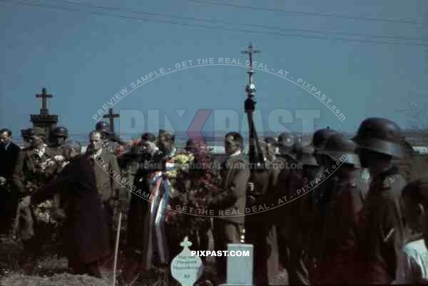 Burial in Hoechstadt an der Aisch, Germany 1943