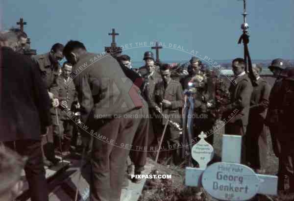 Burial in Hoechstadt an der Aisch, Germany 1943