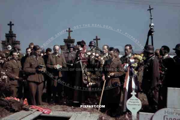 Burial in Hoechstadt an der Aisch, Germany 1943