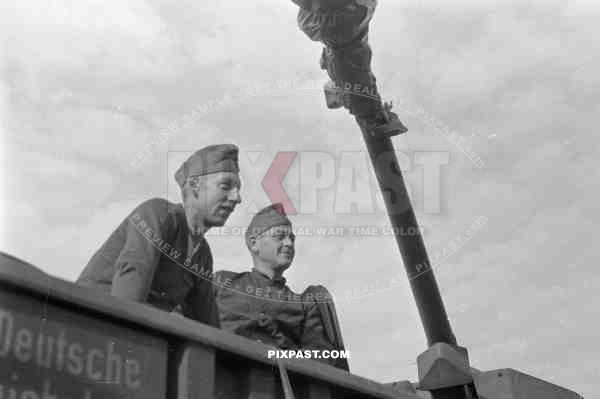 BW German Wehrmacht soldiers PAK cannon train wagon transport summer 1941 Austrian