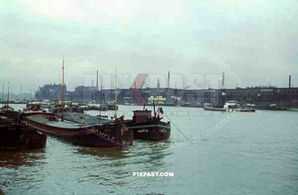 Cargo boats, RheinuferstraÃŸe, Rhein, Mannheim, RheinkaistraÃŸe, Ludwigshafen, Rheinland-Pfalz, 1939,