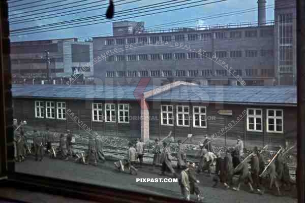 forced labourers at the hydrogenation plant in Bruex/Maltheuern, Czechoslovakia 1942