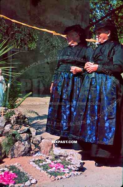 Freiburg Germany 1939 american tourist old ladies granny local costume religion funeral graveyard statue mary cross.