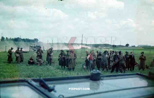 french prisioners officers france guard 1940