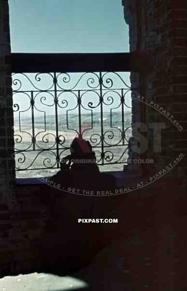 German army observer in church tower, 1942, Don, Rostow, 22. Panzer Division, binoculars, feldglas,