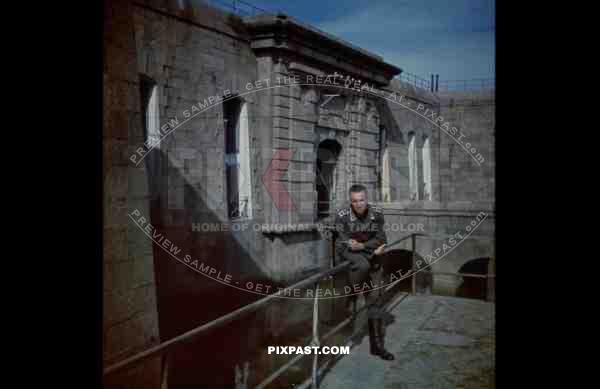 German Luftwaffe flak officer of the Leichte Flak Abteilung 99 (mot) in Fort de l_qt_Ile PelÃ©e, Cherbourg France 1940.