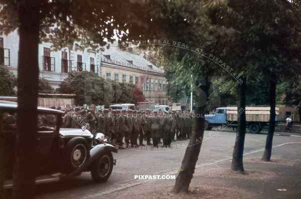 German officer arrives in a British 1935 Rolls-Royce Phantom II to Inspect Austrian mountain troops. Vienna Austria 1939