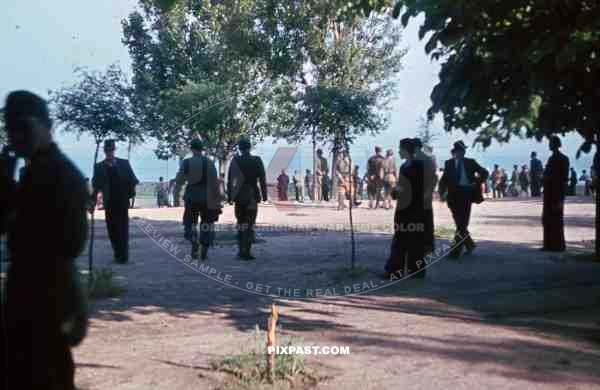 german soldiers park russia 1944