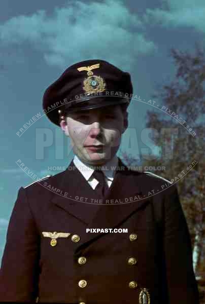 German WW2 Kriegsmarine officer in uniform with Minesweepers Badge in gold. Bautzen 1942.