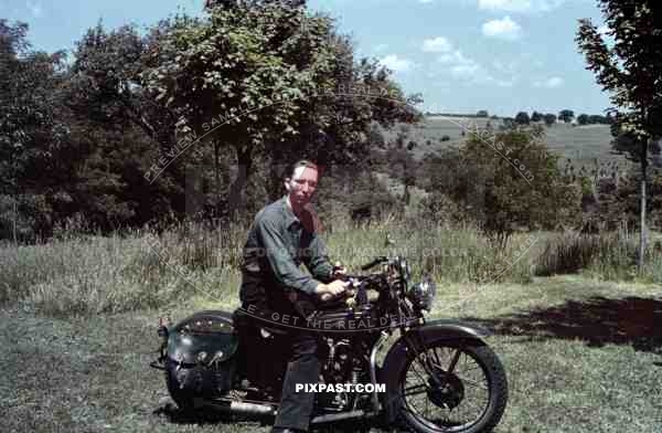 indian motorcycle, USA, 1945, Returning american soldier. Hat, bike goggles, rebel, Leather Motorcycle Saddle Bags,