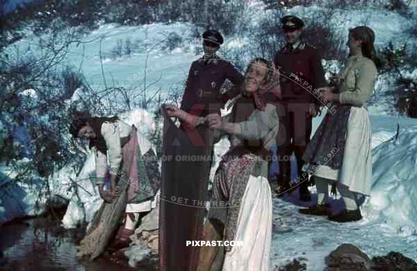 Luftwaffe officers with gypsies, Romania 1942