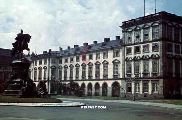 Mannheim castle, Mannheim, Baden WÃ¼rttemberg, 1939, Reiterstandbild statue, fountains,