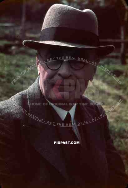 old man with hat in Freiburg, Germany 1939