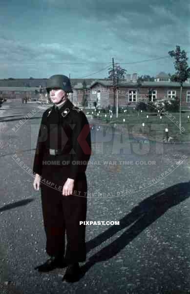 Panzer-Regiment 33, Uniform, Helmet, Portrait, Pz.Rgt.Conze, later becoming, 9.Pz.Div, Kaserne, Germany 1941