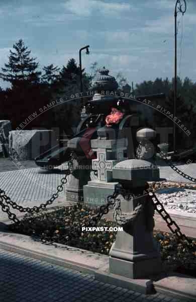 "eternal flame" memorial in Bu_char_est, Romania 1940