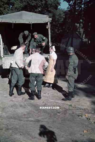 Russia german wehrmacht field hospital nurse doctor guard helmet truck lorry sick wounded 1941