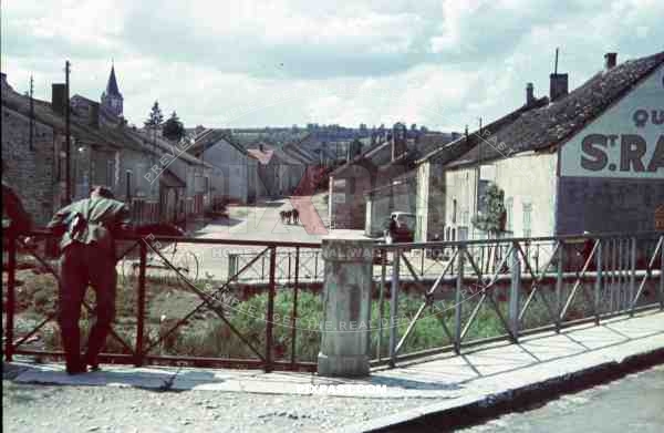 soldiers french village car work shop 1940