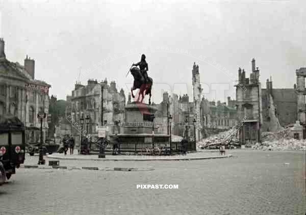 Statue of Jean d_qt_Arc at the Place du Martroi in Orlean, France 1940