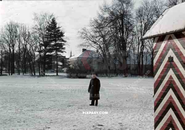 Tarnobrzeg, Polen, Poland 1941. Castle Schloss DzikÃ³w. Used by german army officers. Direction town, guard house.