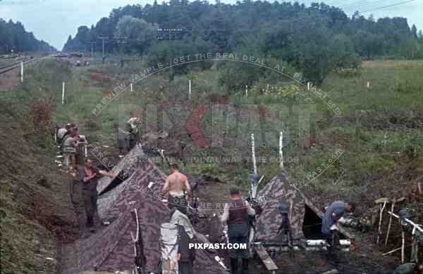 tents at the base between Bryansk (Russia) and Konotop (Ukraine) 1944, Zeltbahn