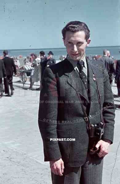 Tourist from ThÃ¼ringen in TravemÃ¼nde, Germany 1940