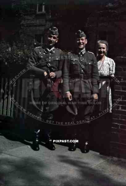 Two Wehrmacht soldiers say farewell to their mother in Hamburg, Germany ~1941