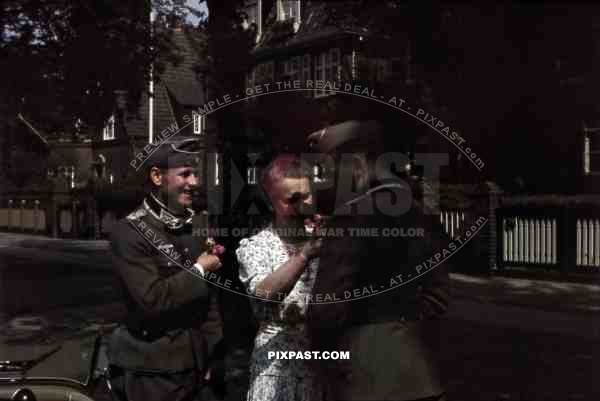 Two Wehrmacht soldiers say farewell to their mother in Hamburg, Germany ~1941