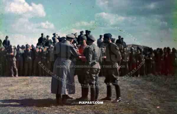 Ukraine airport 1941 summer hitlers private pilot Hans Baur talking to ss Felix Steiner and war reporter camera Kriegsberichter