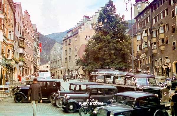 Unterer Stadtplatz Kuftseiner Mark Kufstein Tirol Austria 1938. Mercedes bus. old classic cars. 